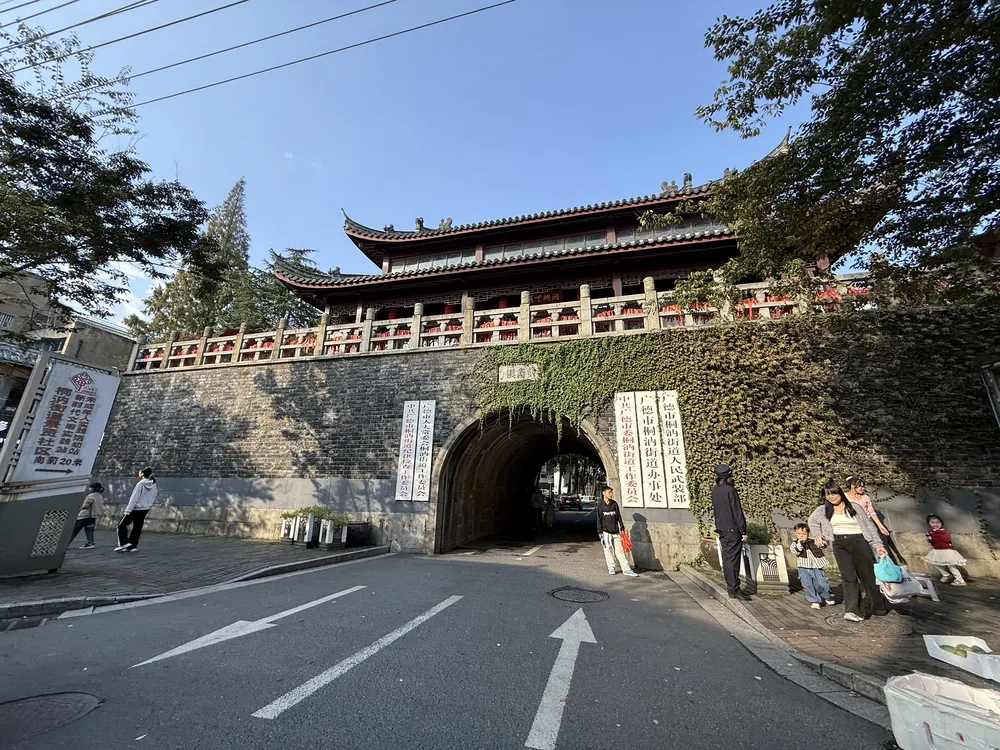广德鼓角楼——保留北宋城墙遗址和明代重建的阁楼